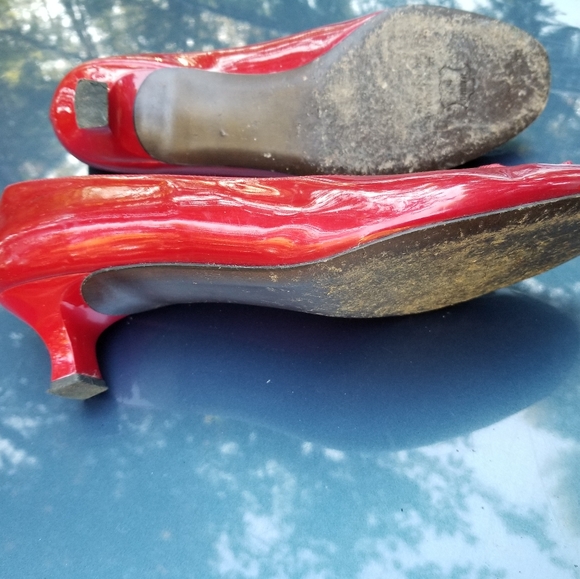 Size 10.5 Shiny Red High Heel Shoes Stuart Weiztman Leather Peep Toe Bow Ladies - Picture 11 of 12
